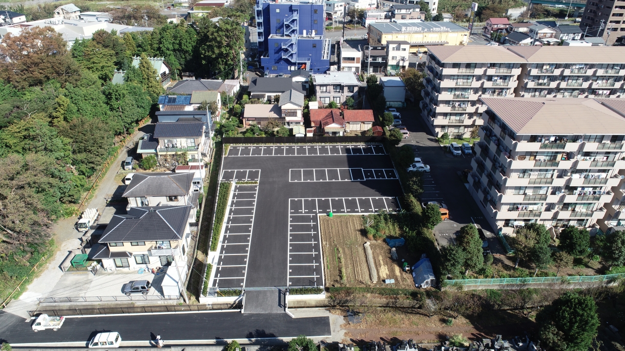 新日本住建(株)様の駐車場